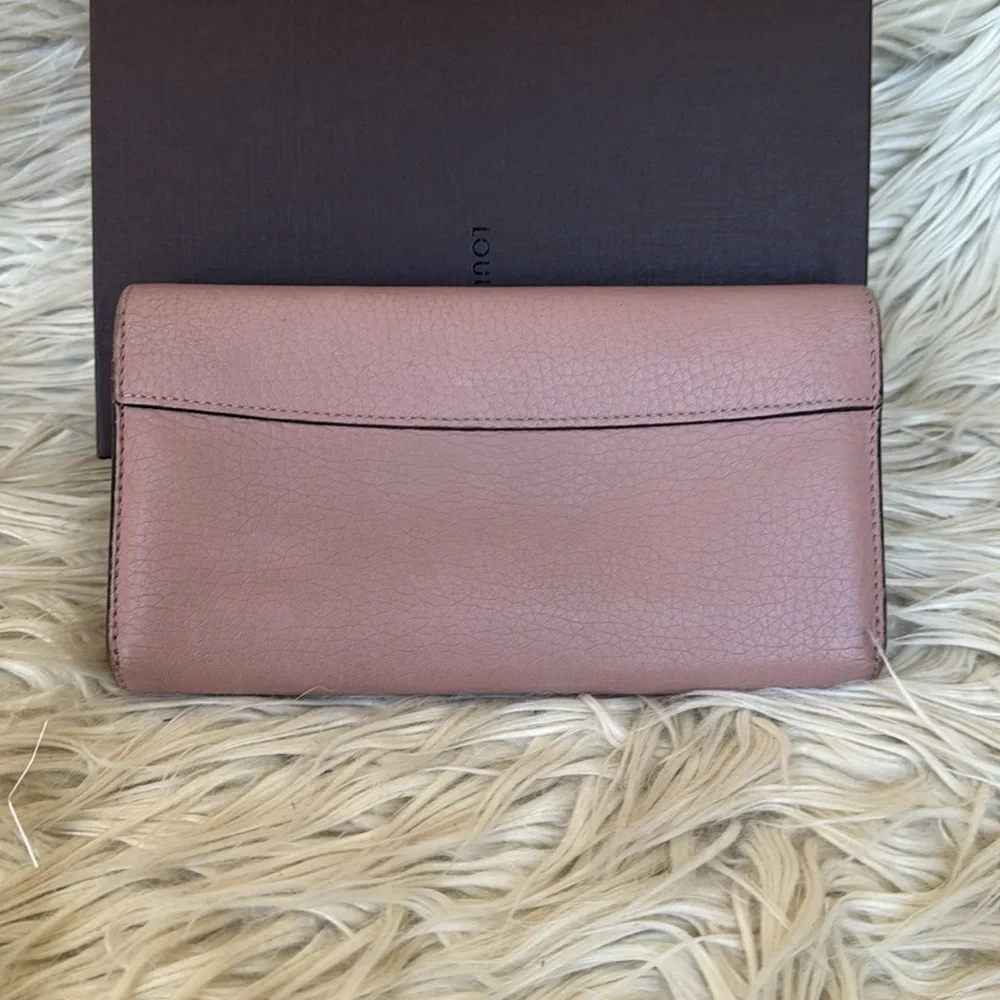 Louis Vuitton Taurillon leather Capucines LV signature wallet